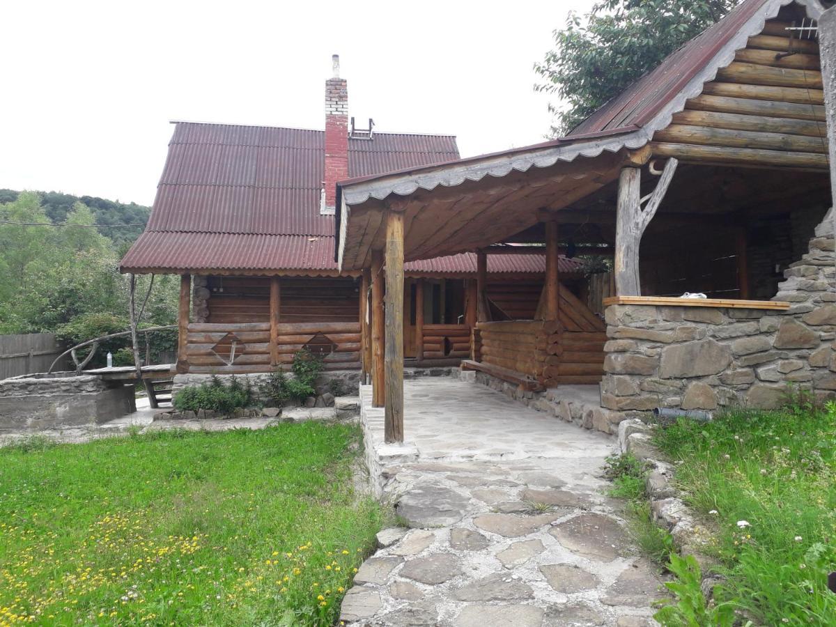 "Бджілка" І " Садиба Для Відпочинку" Lyuta المظهر الخارجي الصورة