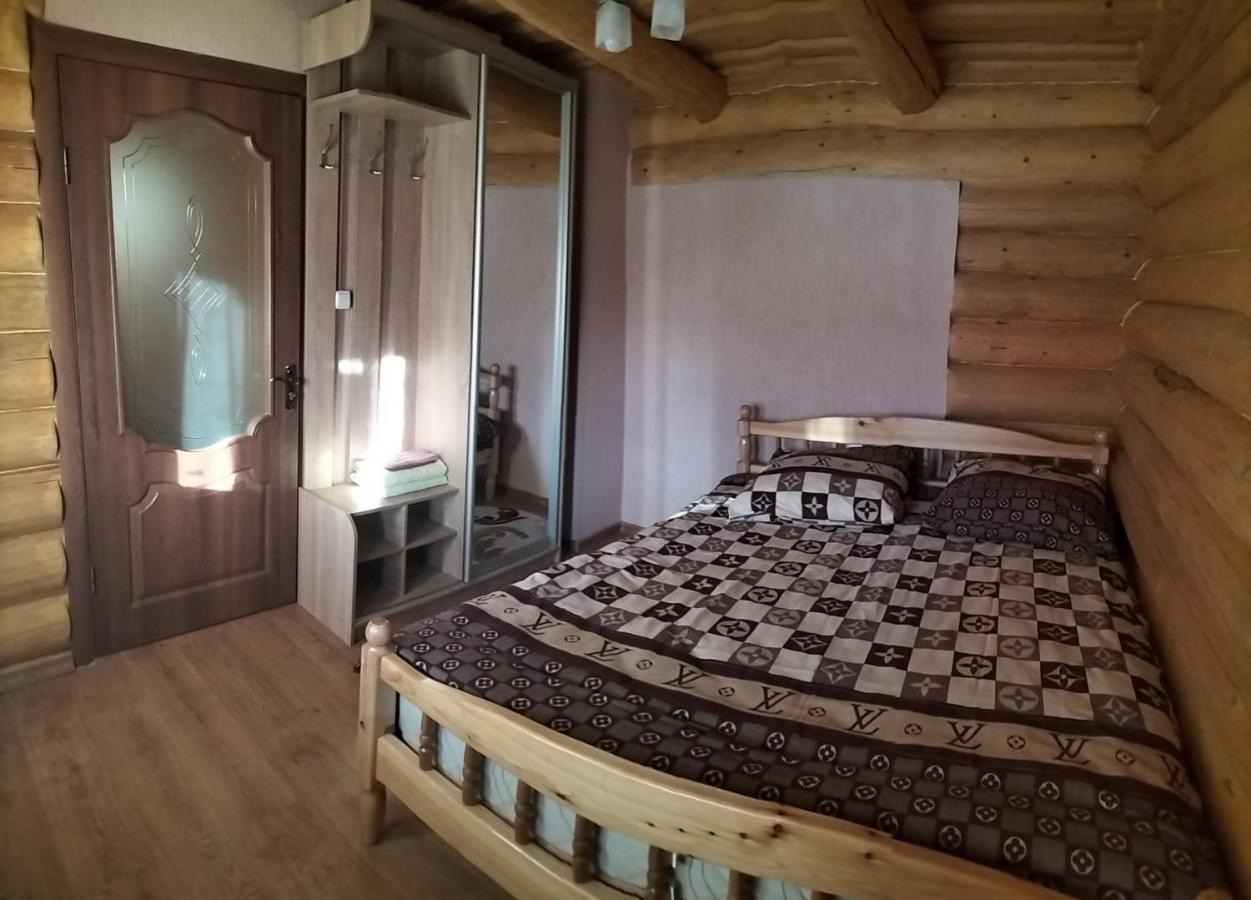 "Бджілка" І " Садиба Для Відпочинку" Lyuta المظهر الخارجي الصورة