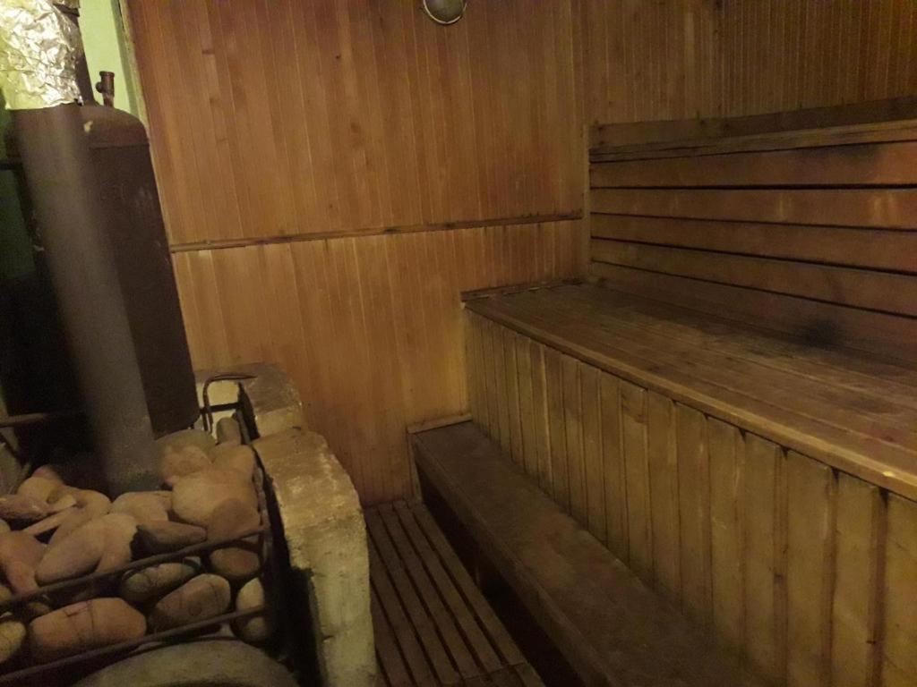 "Бджілка" І " Садиба Для Відпочинку" Lyuta المظهر الخارجي الصورة